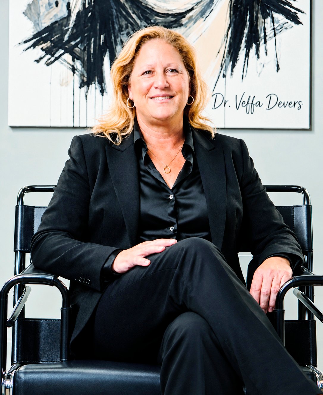 Dr. Veffa Devers